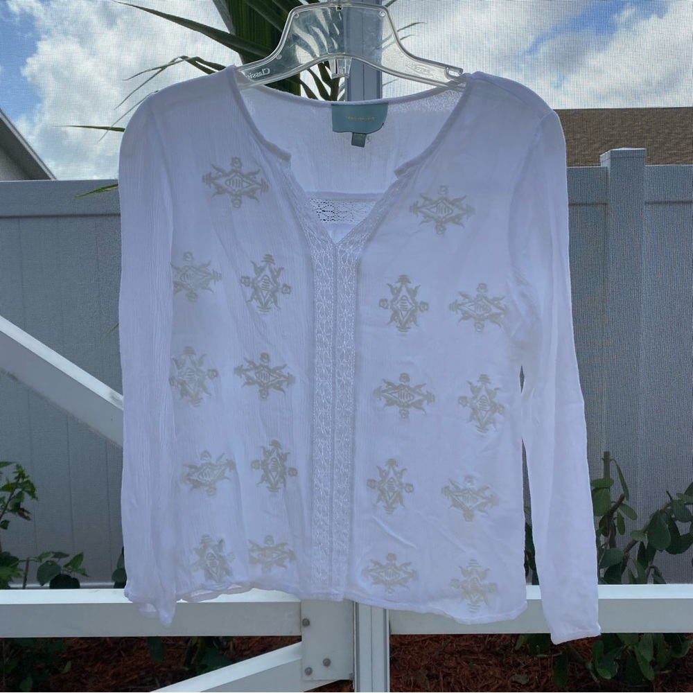 White Long Sleeve Coastal Grandmother Top Size Small